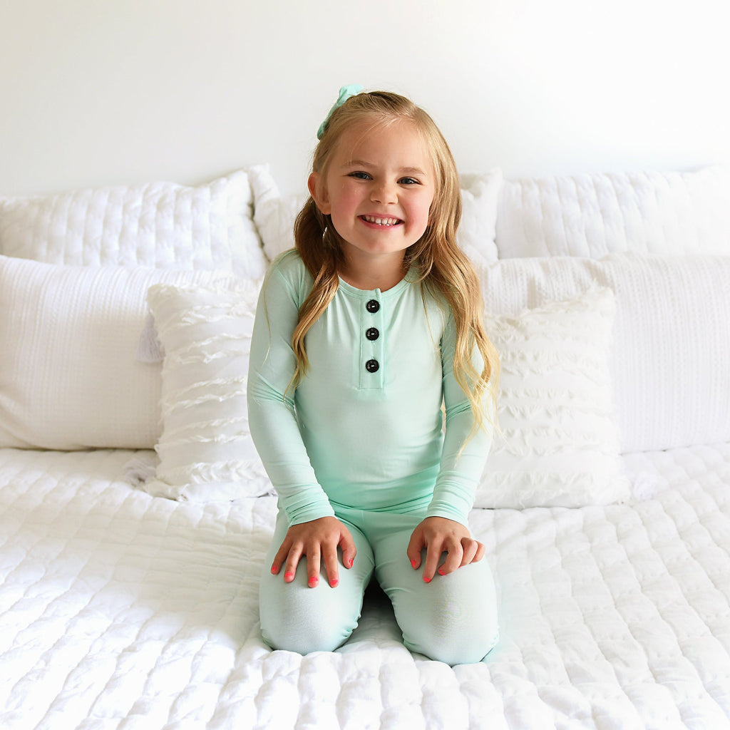 Finley Mint TWO PIECE - Gigi and Max